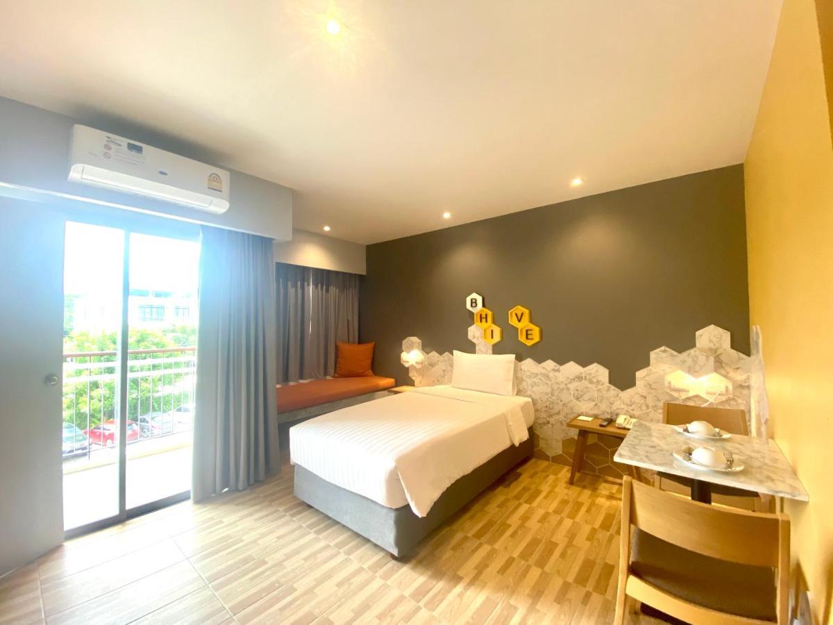 Beehive Boutique Hotel Phuket Exterior foto